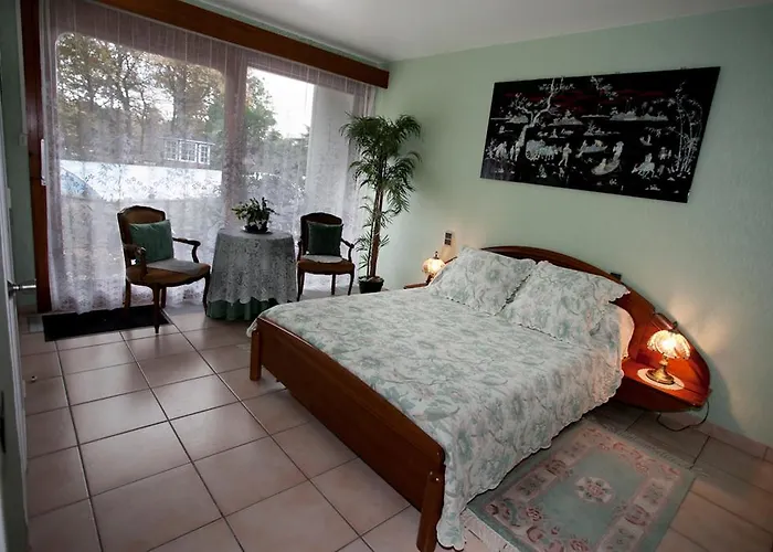 فندق مبيت وإفطار Parc De L'aiguade 3*